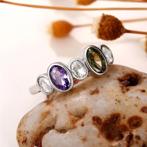 Amethyst & Peridot Oval Silver Plated Ring - Picture 3 of 10